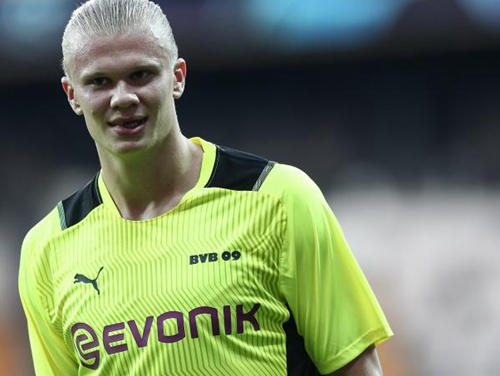 【头条】阿莱斯·奥帕特尔尼主场登顶环球马术冠军赛布拉格季后赛1.45米争时赛