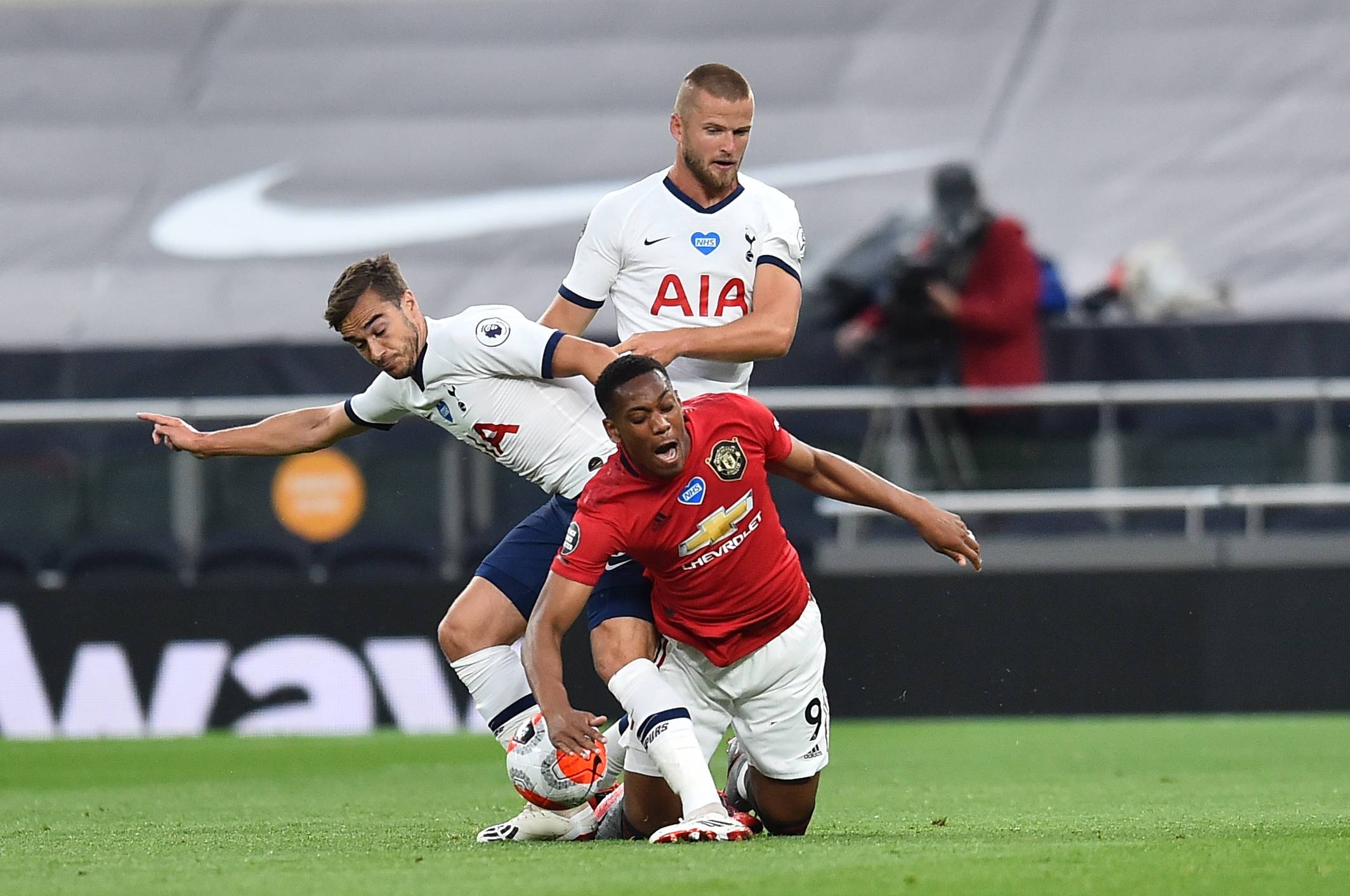 记者：弗里克或不会执教太久；亚马尔会希望看到每年都更好的巴萨（记者称弗里克或难久任；亚马尔盼巴萨年年进步）