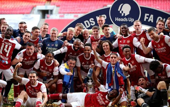 埃姆雷·詹：我们会在德甲和欧冠全力以赴，尽管德国杯止步令人失望（埃姆雷·詹：德国杯出局虽憾，我们将为德甲与欧冠拼尽全力）