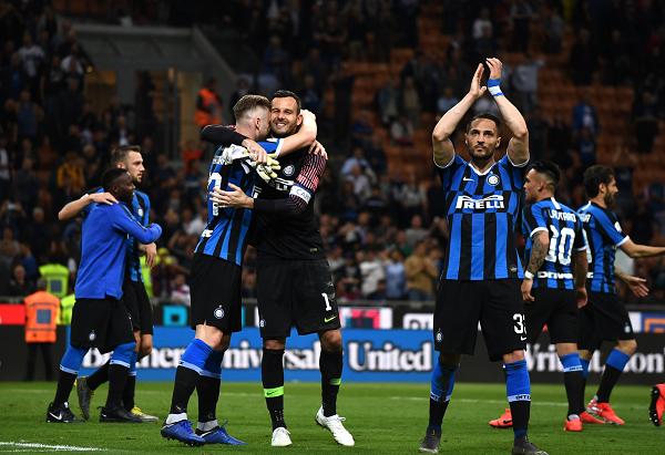 官方：熊本前锋神代庆人加盟法兰克福，将在1月1日正式入队（法兰克福官宣签下熊本前锋神代庆人，1月1日正式入队）