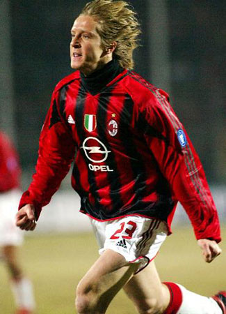 罗马诺：米兰接近签下菲尔克鲁格，租借至赛季末+非强制买断（罗马诺：米兰接近引进菲尔克鲁格，租至赛季末，买断非强制）