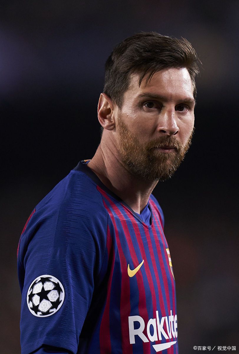 足球巴萨高层称将坚定走年轻化路线（巴萨管理层称将坚定推进年轻化战略）