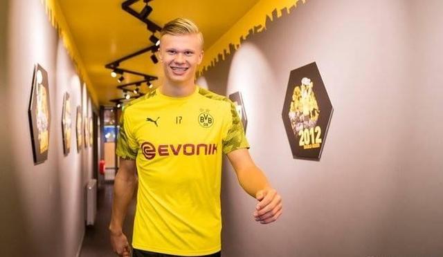 格林单节三分5投4中，雄鹿狂轰9记三分，客场4分领先