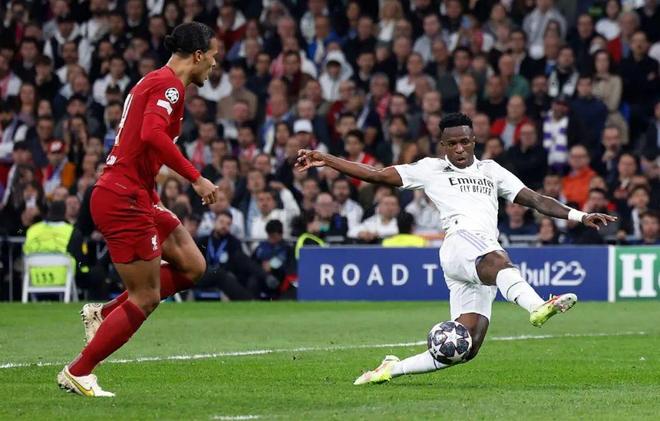 前广州队球员张志雄 白余涛加盟重庆铜梁龙