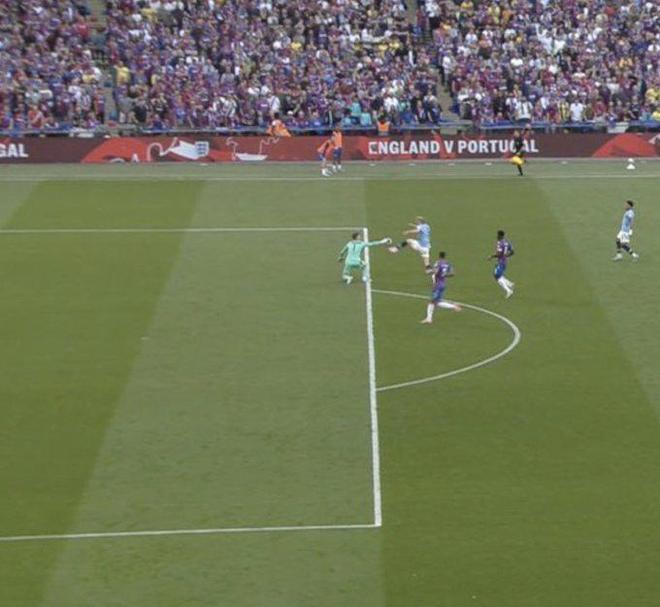 德天空：皇马与吕迪格均对续约持开放态度，目前暂因伤病搁置（德媒称：皇马与吕迪格均愿续约，但谈判因伤病暂时搁置）