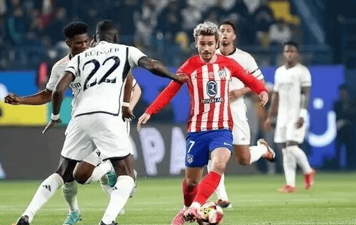 吓人，一巴拉圭球员在侏儒美洲杯头部着地后当场失去意识