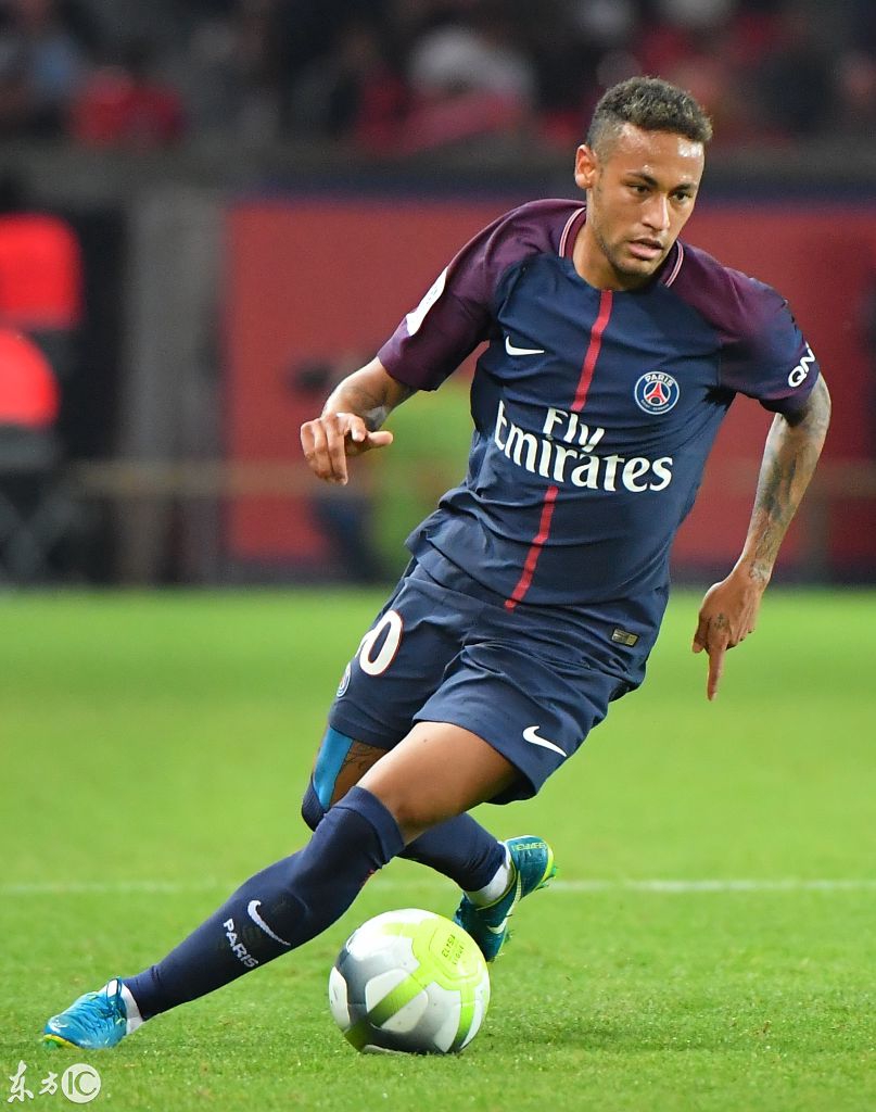 国王杯半场：姆巴佩点射+造乌龙，皇马暂2-0塔拉维亚（国王杯半场战报：姆巴佩点球破门又造乌龙，皇马暂2-0领先塔拉维亚）