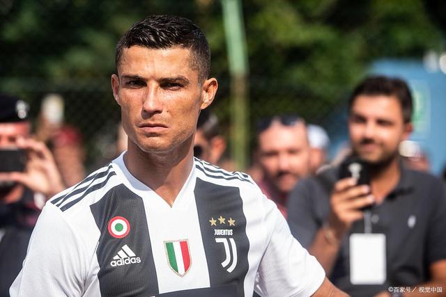 苏里南主帅滕·卡特有意归化三人：萨默维尔、皮罗、杜奇（滕·卡特拟为苏里南归化三将：萨默维尔、皮罗、杜奇）